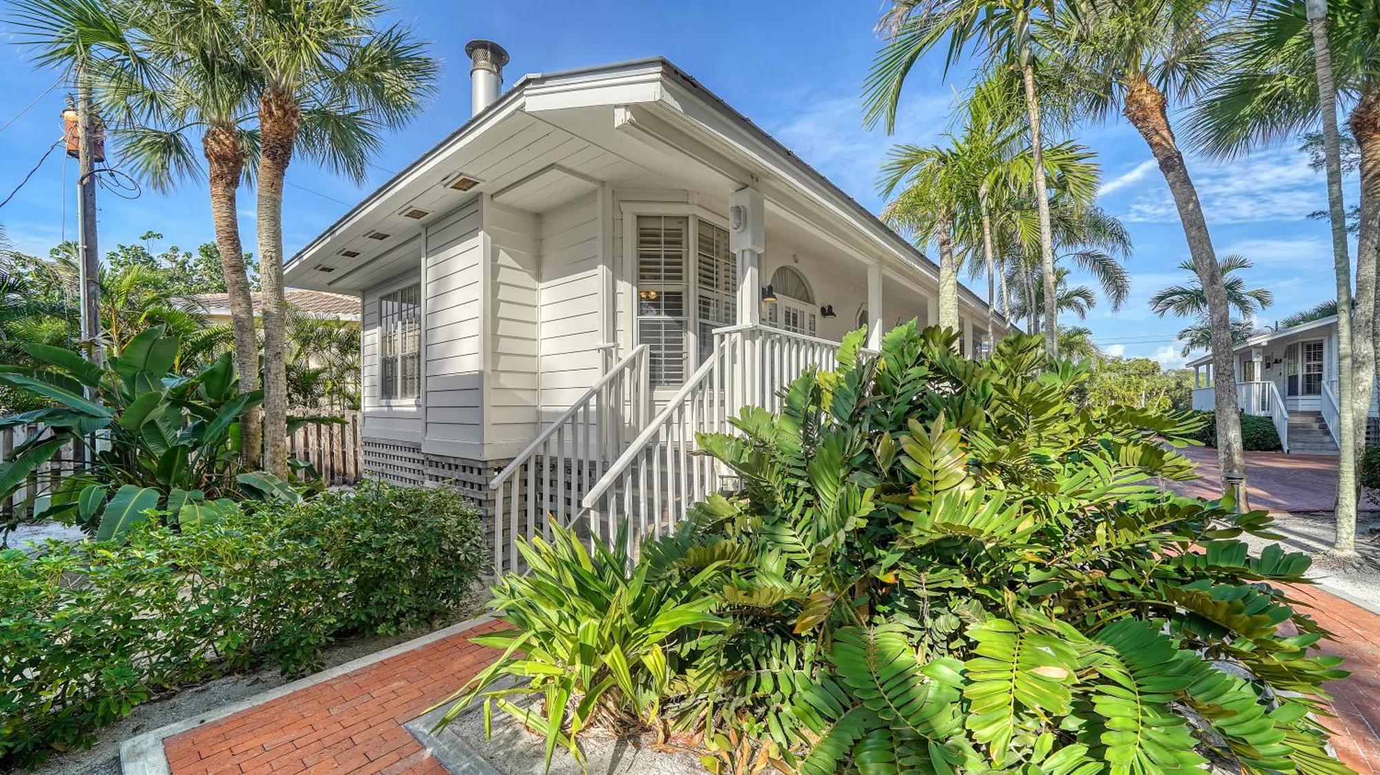 Little Gull Cottages Longboat Key Exteriör bild
